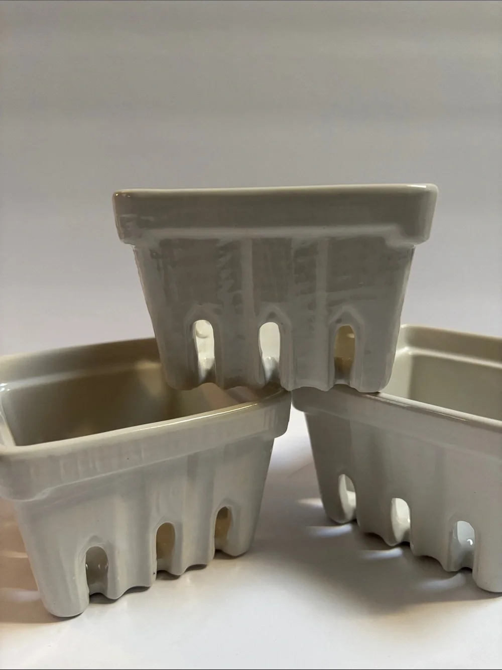 Ceramic Berry Baskets in Cream - Set of 3